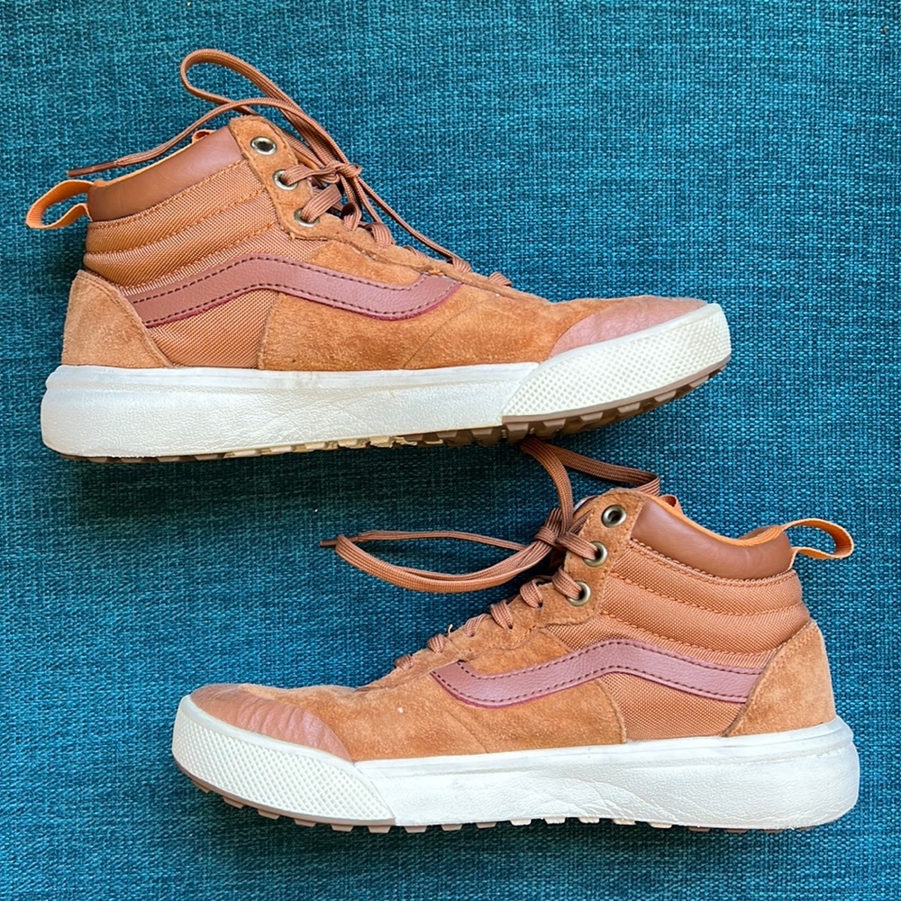 Vans ultrarange brown suede high tops